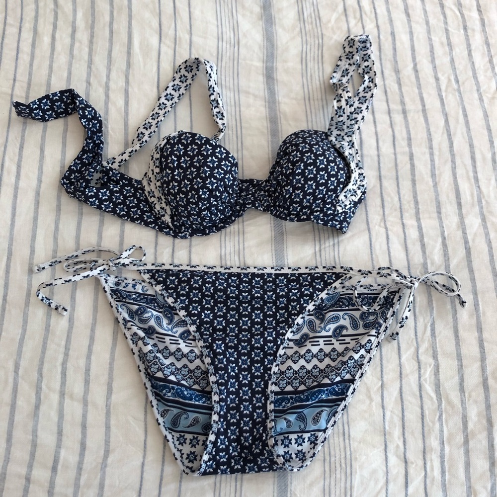 Tommy Bahama bikini